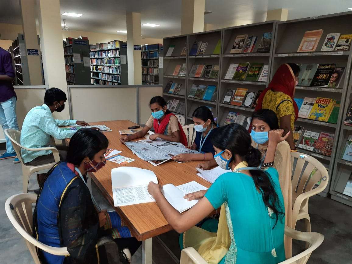 NGM College Library, Pollachi